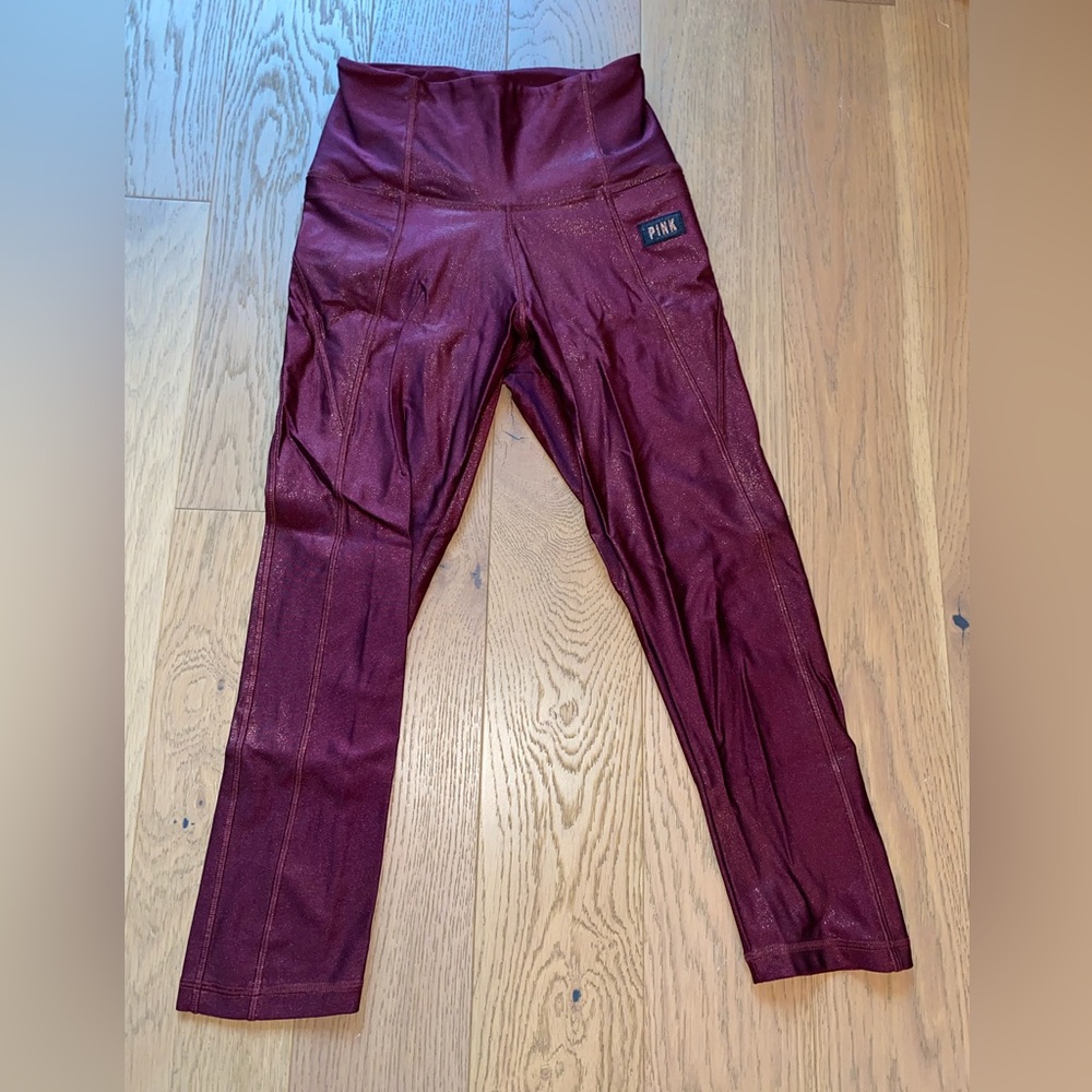 Victoria’s Secret 3/4 leggings - XS shiny